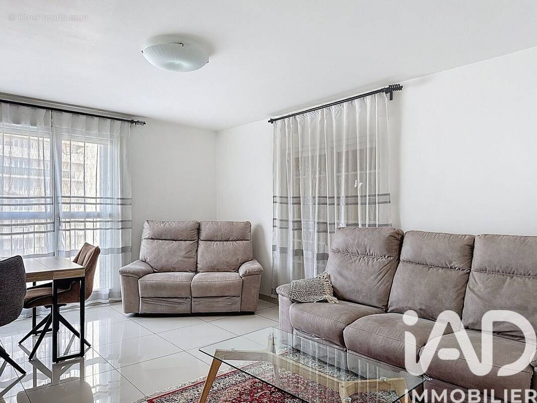 Photo 1 - Appartement à VILLENEUVE-LA-GARENNE