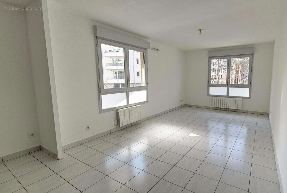 Appartement à LYON-8E