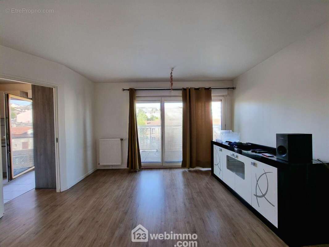 Appartement à VITRY-SUR-SEINE