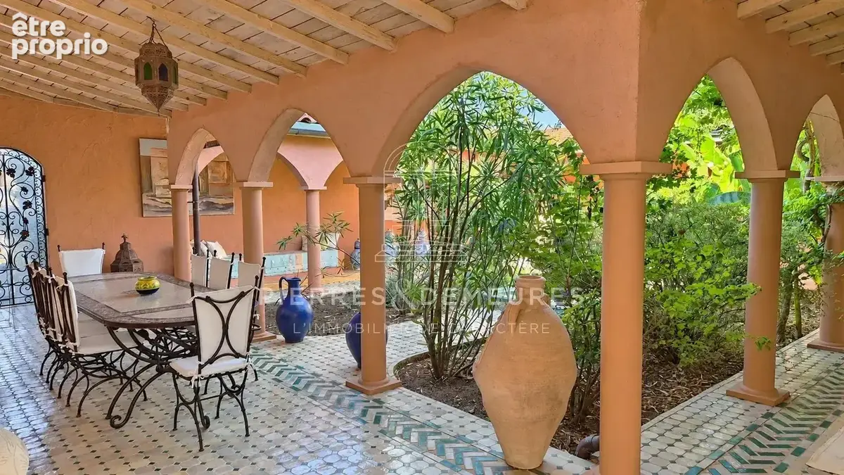 Propriété atypique avec patio et piscine chauffée - photo 5