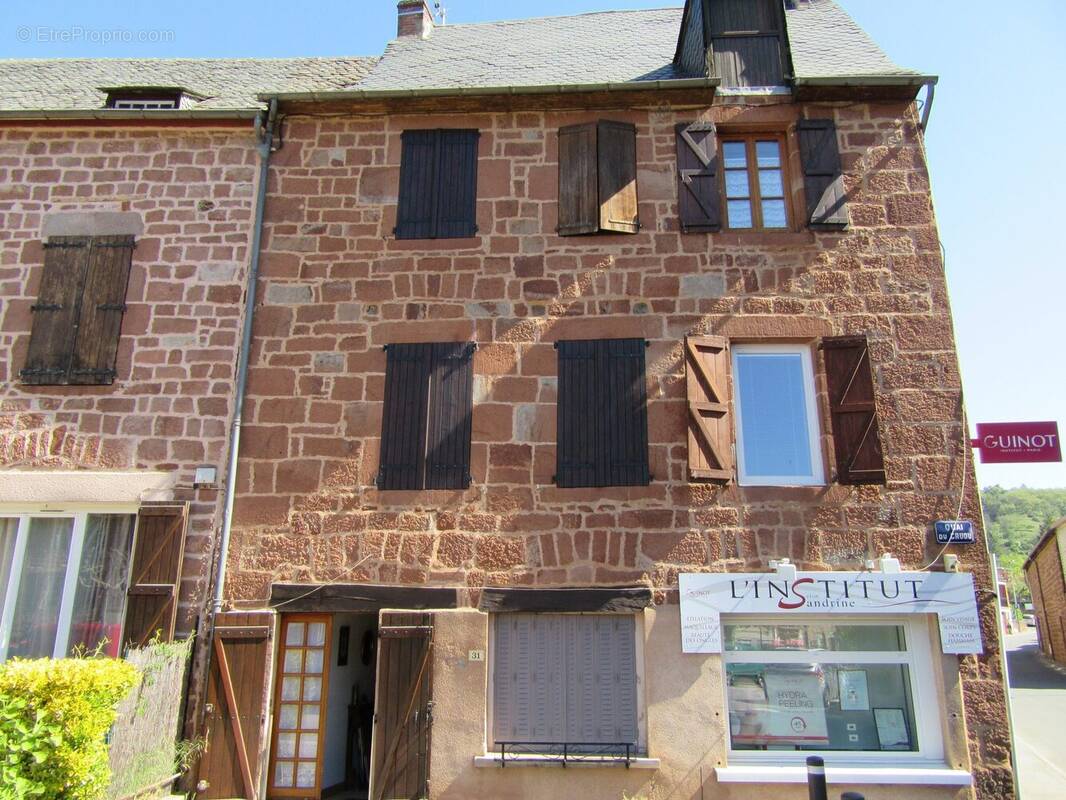 Appartement à MARCILLAC-VALLON
