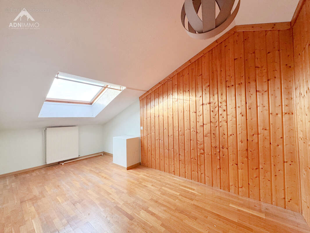 Appartement à SAINT-GENIS-POUILLY