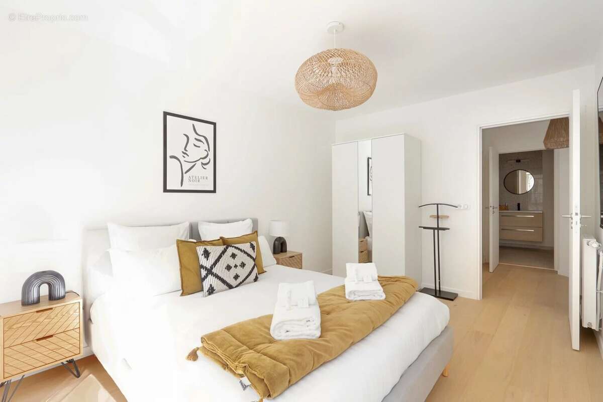Appartement à PARIS-18E