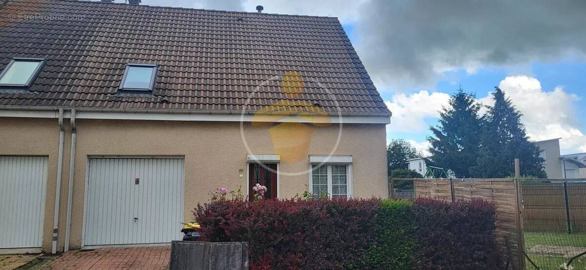 Maison à TERGNIER