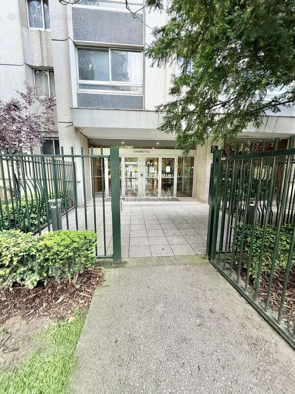Appartement à COURBEVOIE