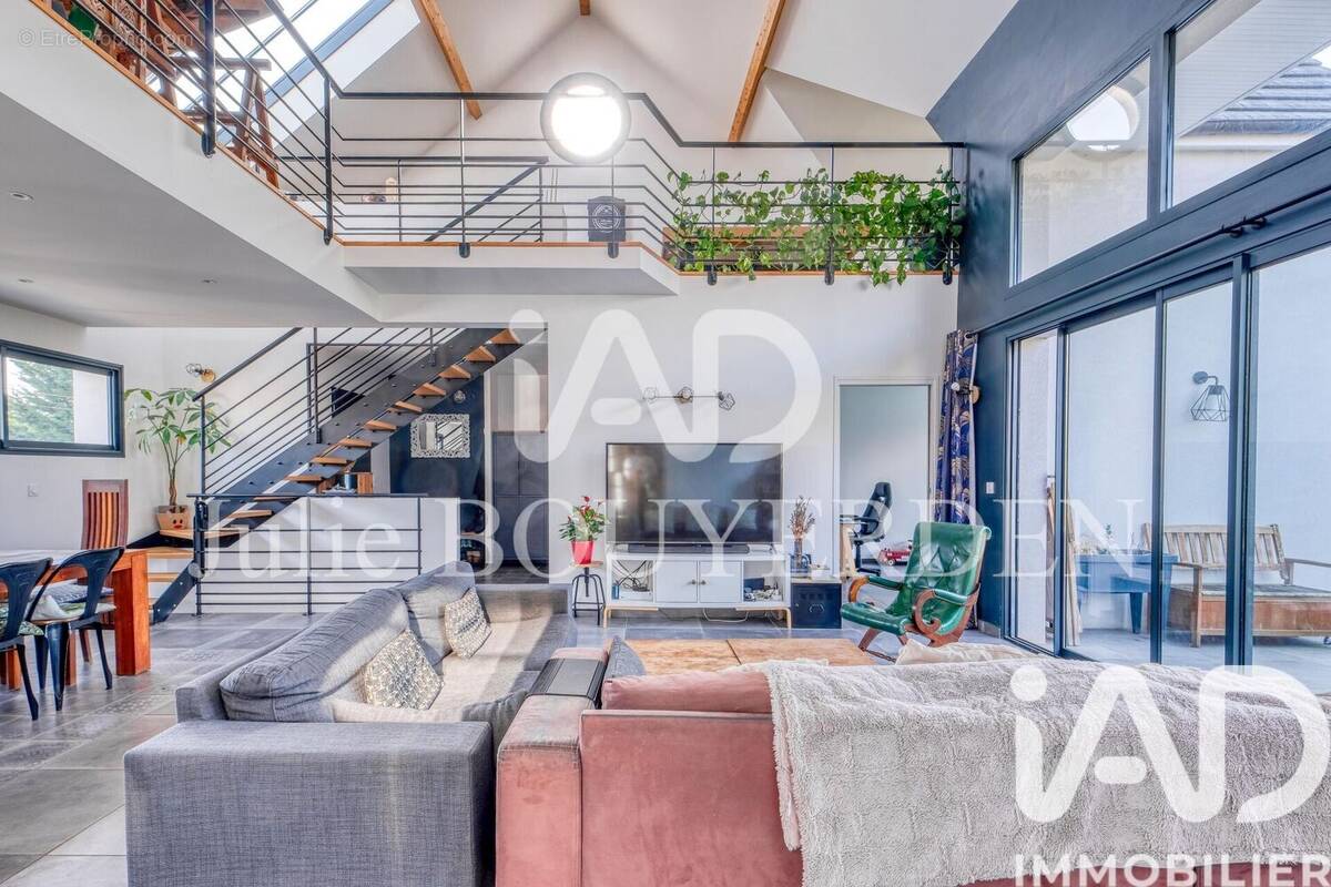 Photo 1 - Maison à JOUY-EN-JOSAS