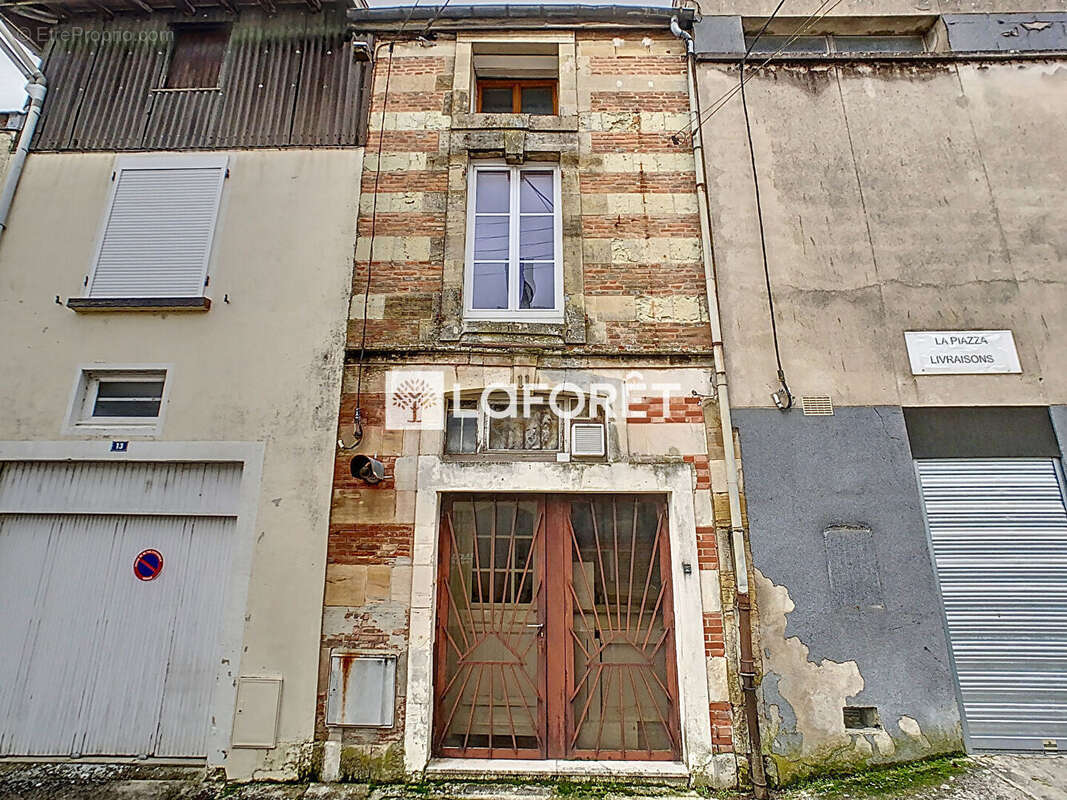 Maison à SAINTE-MENEHOULD