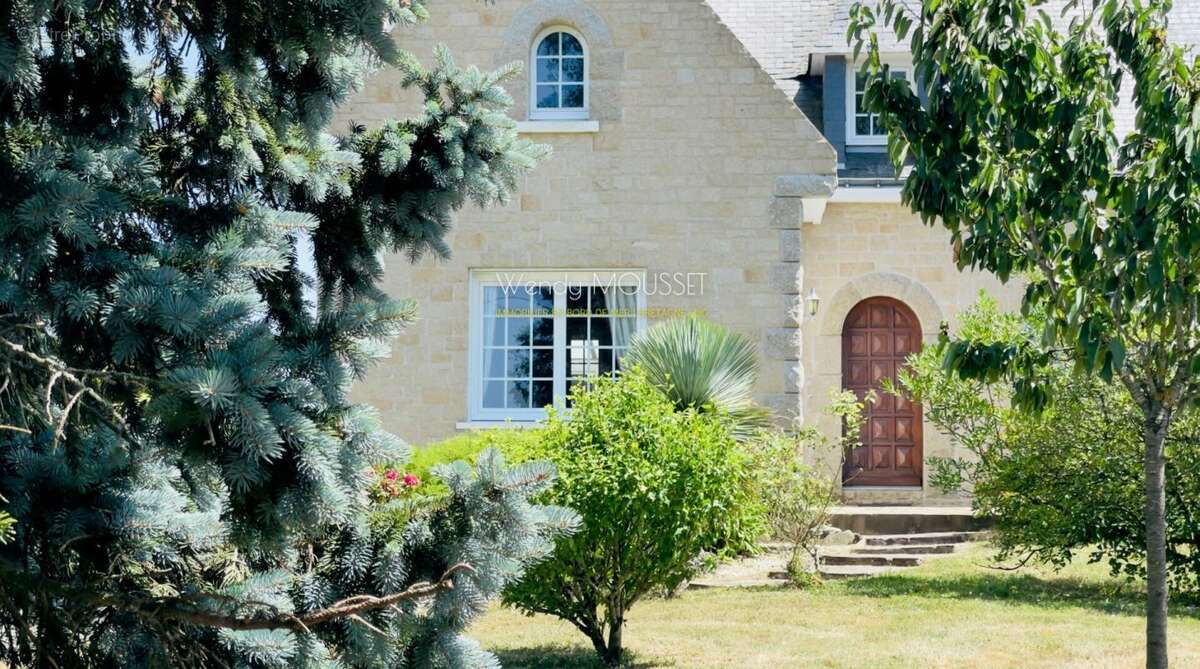 Maison à LE TOUR-DU-PARC