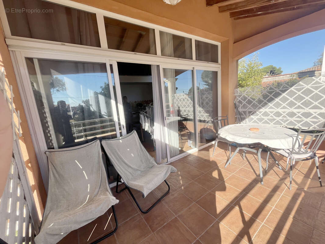 Appartement à HYERES