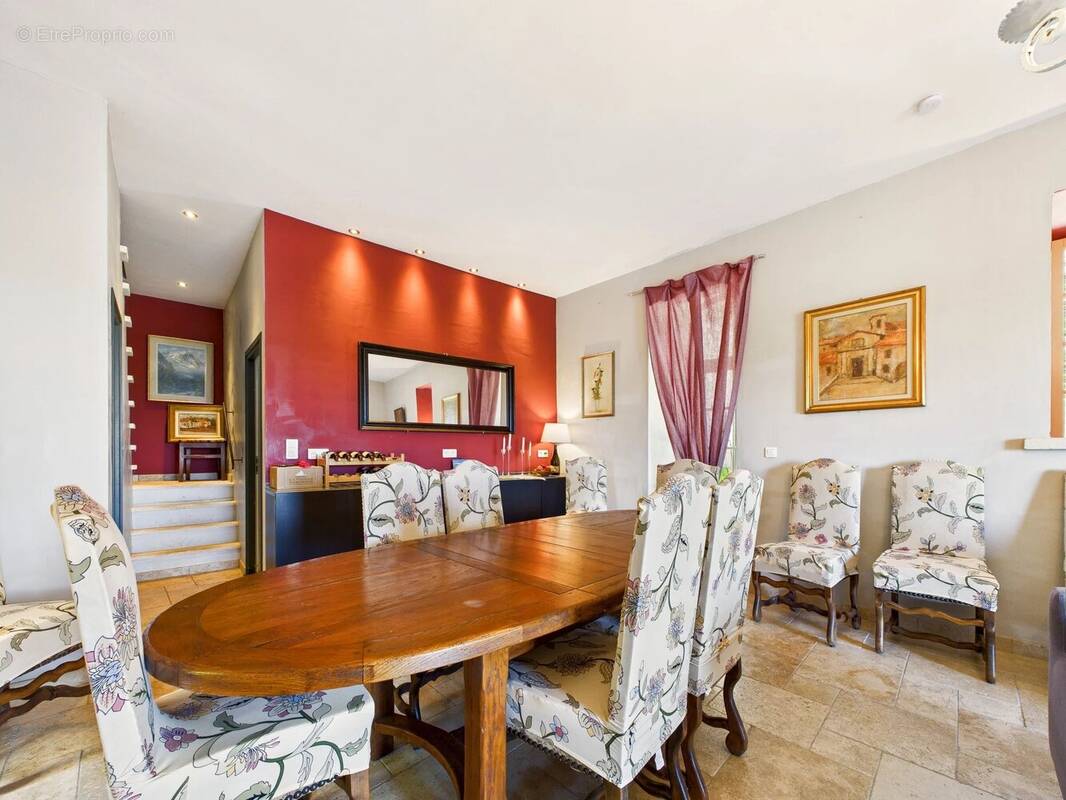 Manoir impressionnant avec plusieurs appartements dans un cadre exceptionnel - photo 6