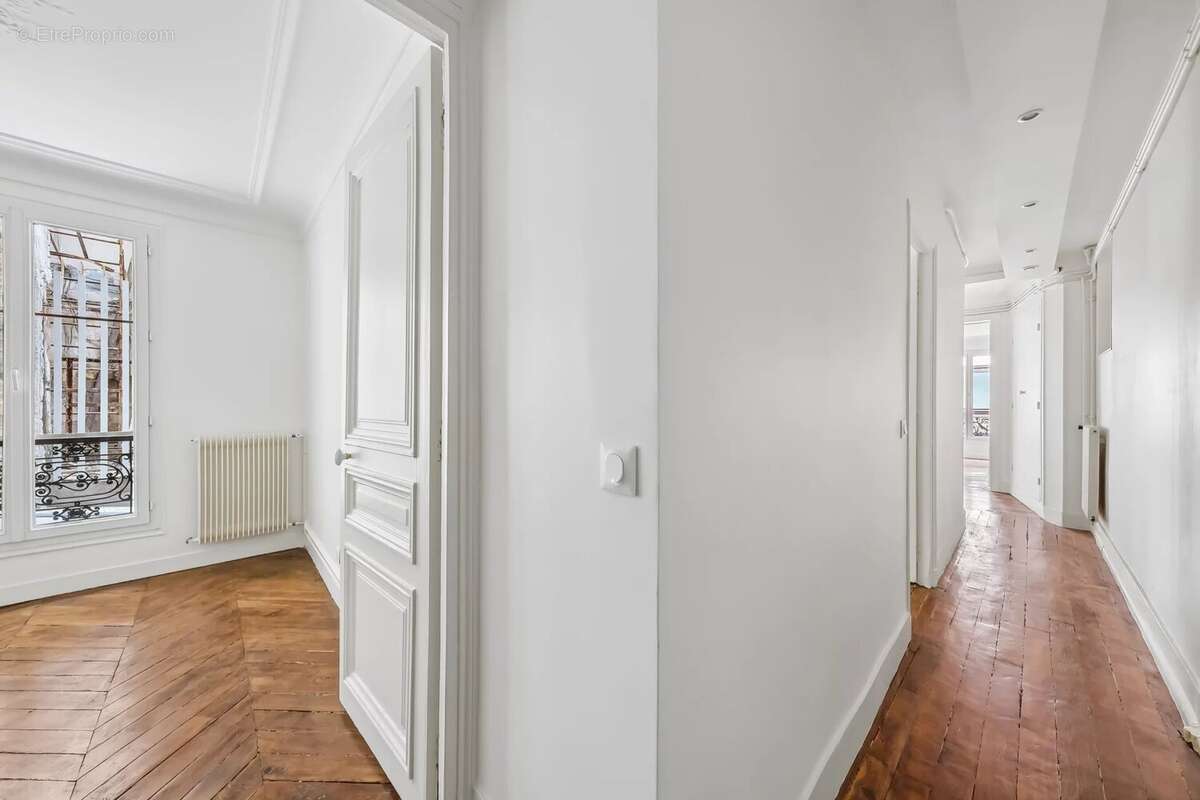 Appartement à PARIS-9E