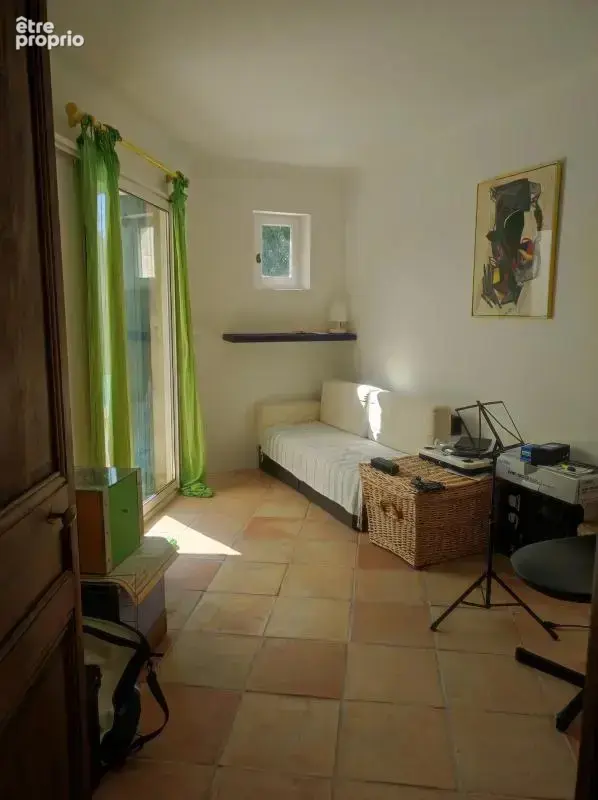 Maison de maçon de 217 m² sur 1 542 m² - photo 7