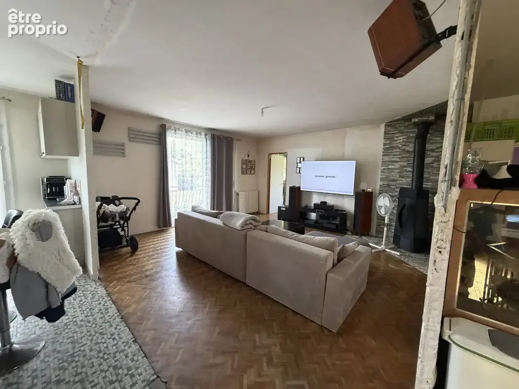 Maison 4 chambres avec terrain 2240 m2 ! - photo 9