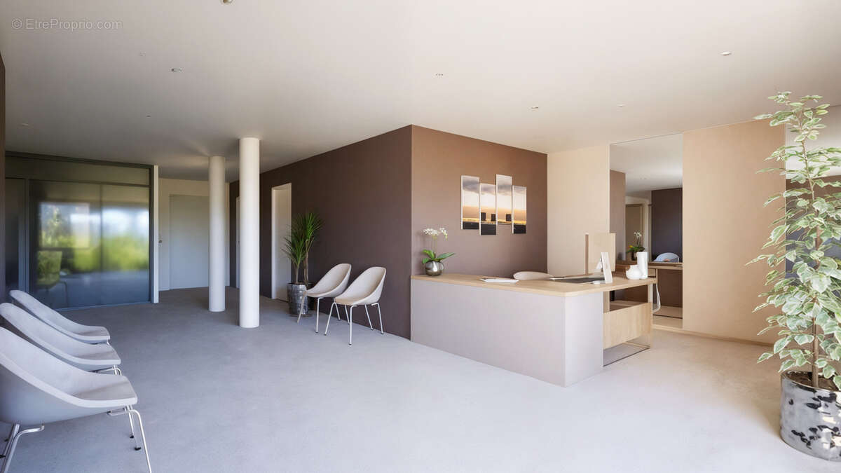 Commerce à SAINT-GENIS-POUILLY