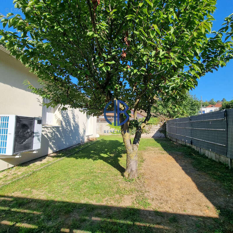 Maison à LA TOUR-DU-PIN