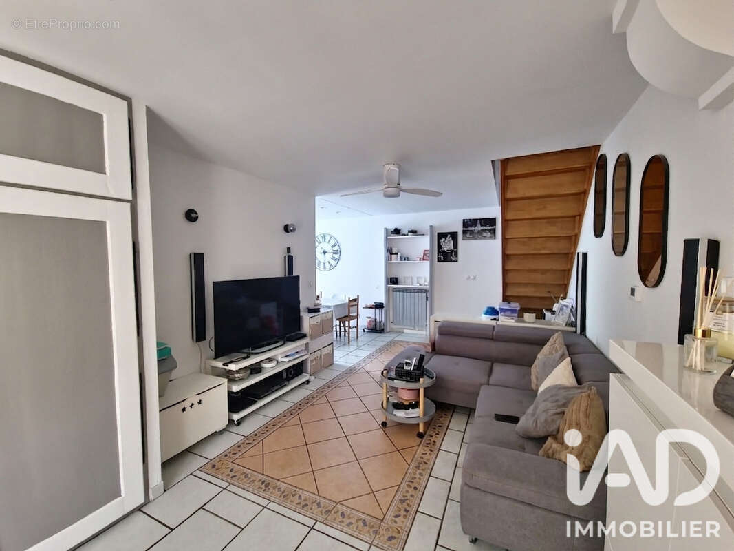 Maison 116 m² à La Crau  - photo 4