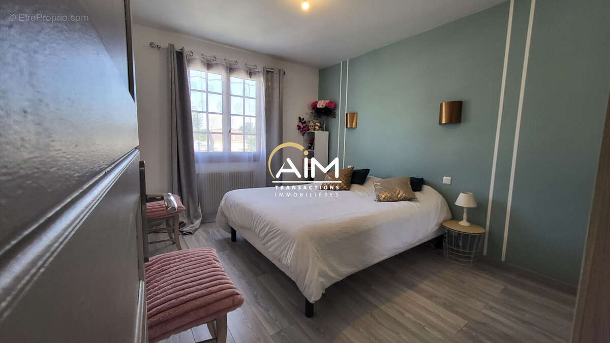 Maison à LA VILLE-AUX-DAMES