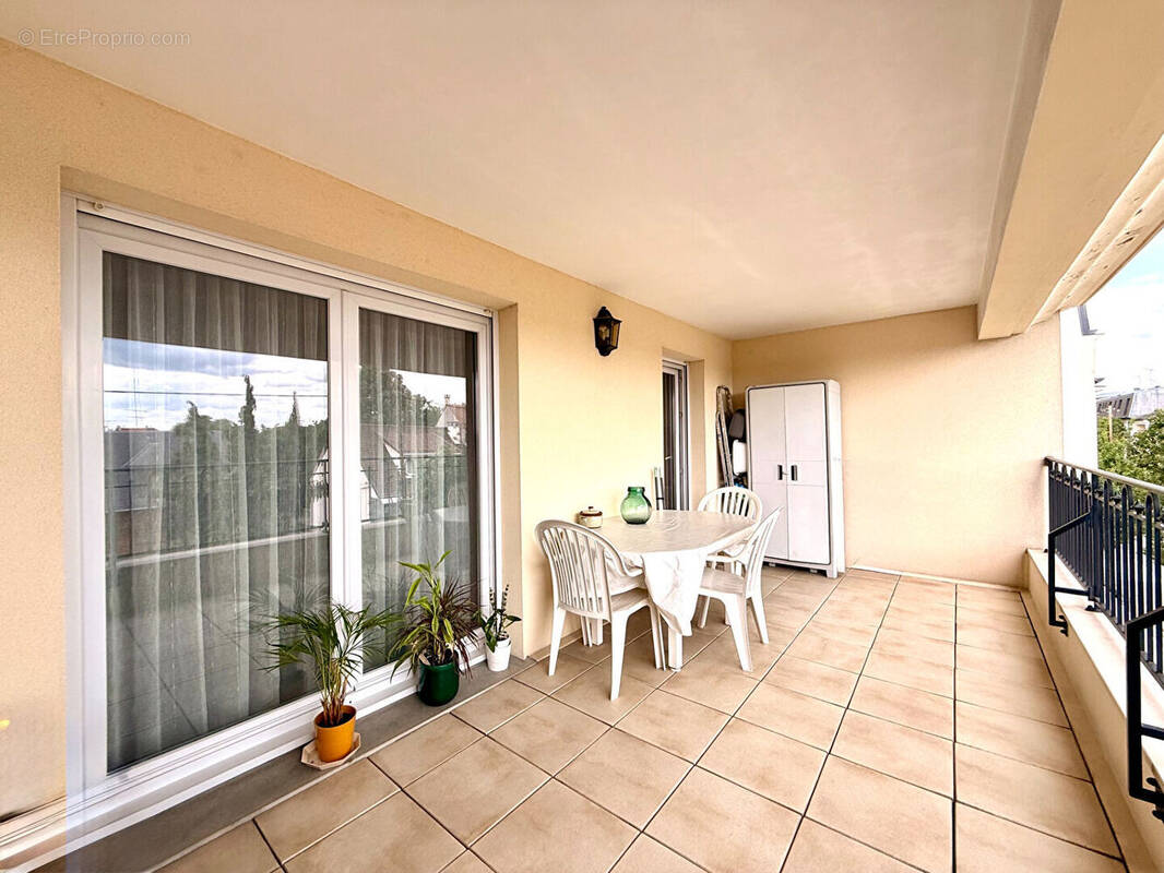 Appartement à PONTAULT-COMBAULT