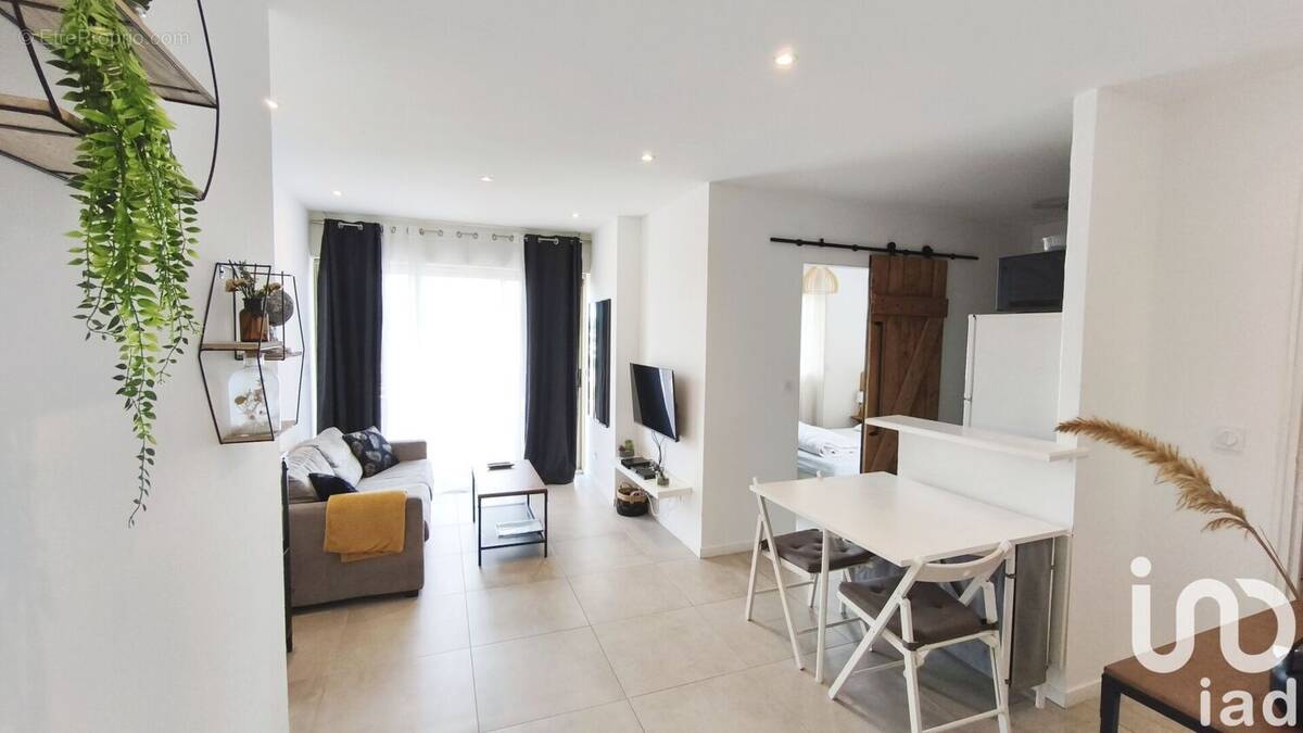 Photo 1 - Appartement à SIX-FOURS-LES-PLAGES