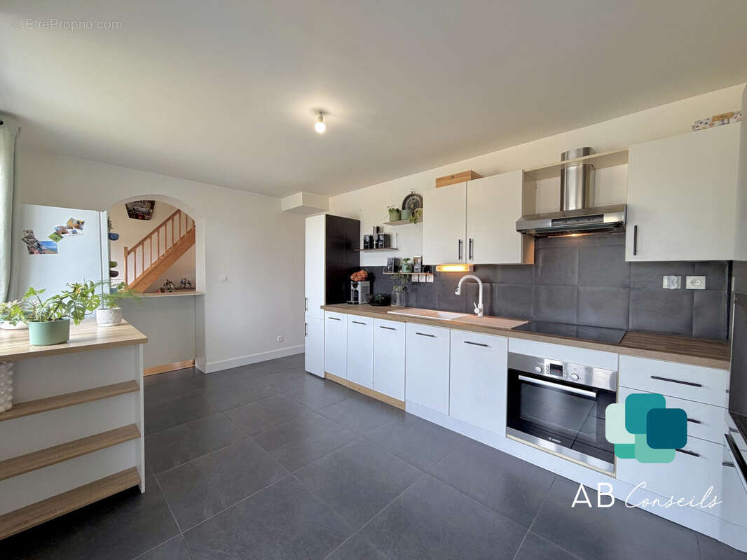 Maison 95 m² à Mathonville  - photo 4