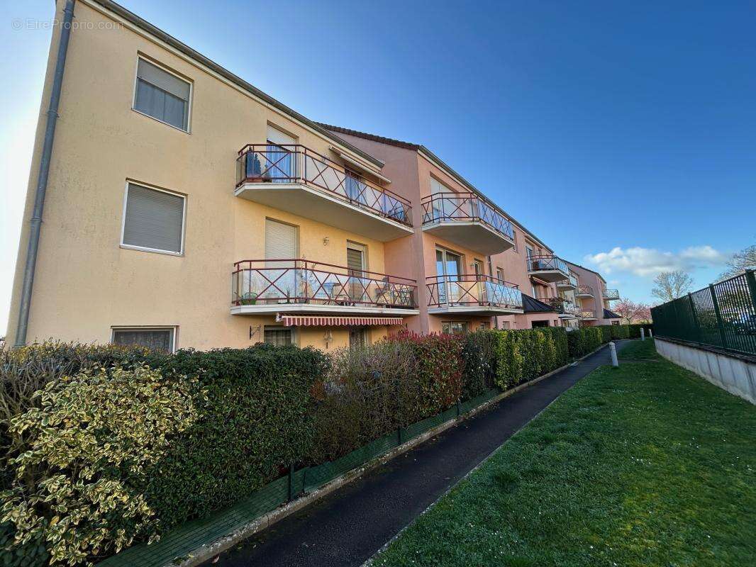 Appartement T3 TALANT - Balcon - Garage - photo 14