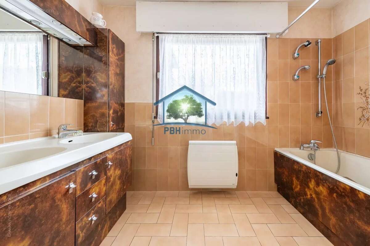 Maison à BOUSSY-SAINT-ANTOINE