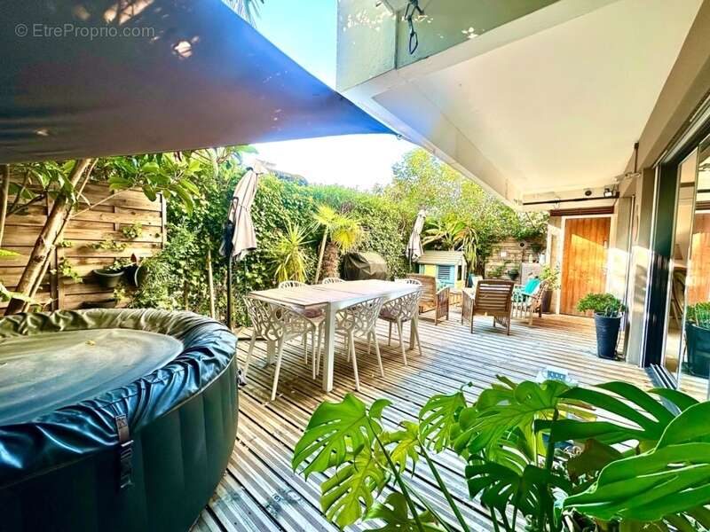 Appartement à MARSEILLE-8E