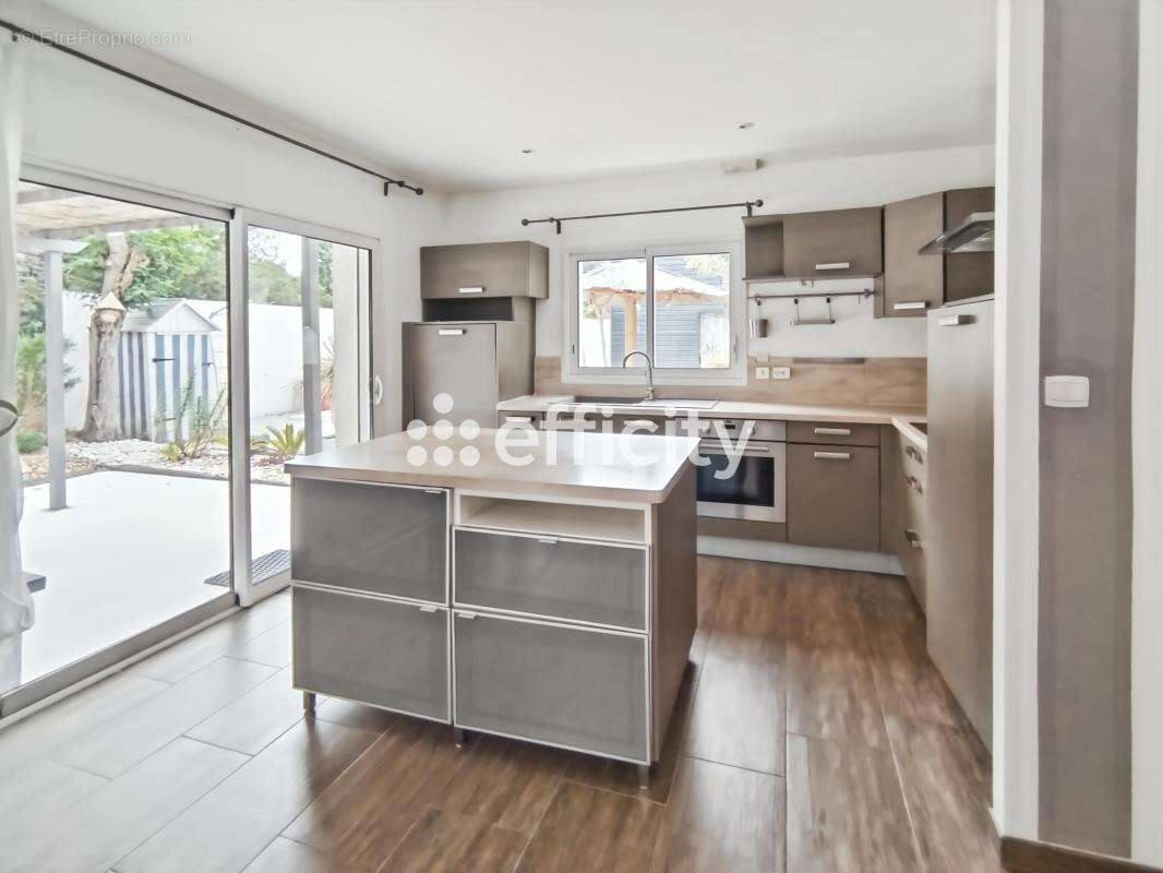 Maison 120 m² à Lagord  - photo 3