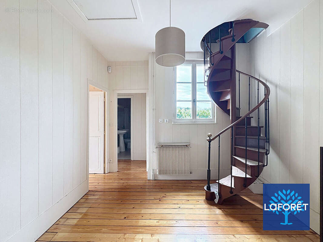 Maison La Ferte Alais - photo 12