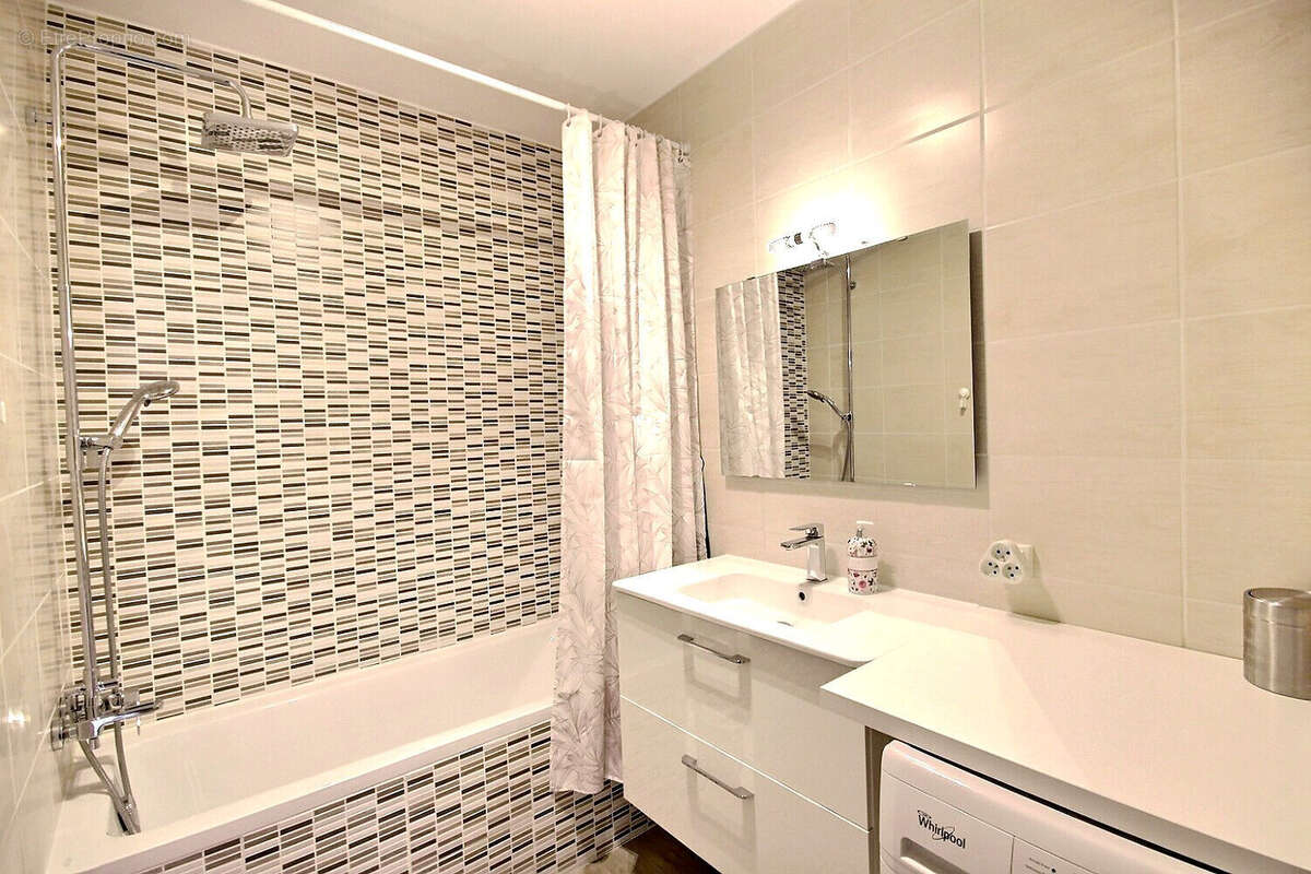 Appartement à FRESNES