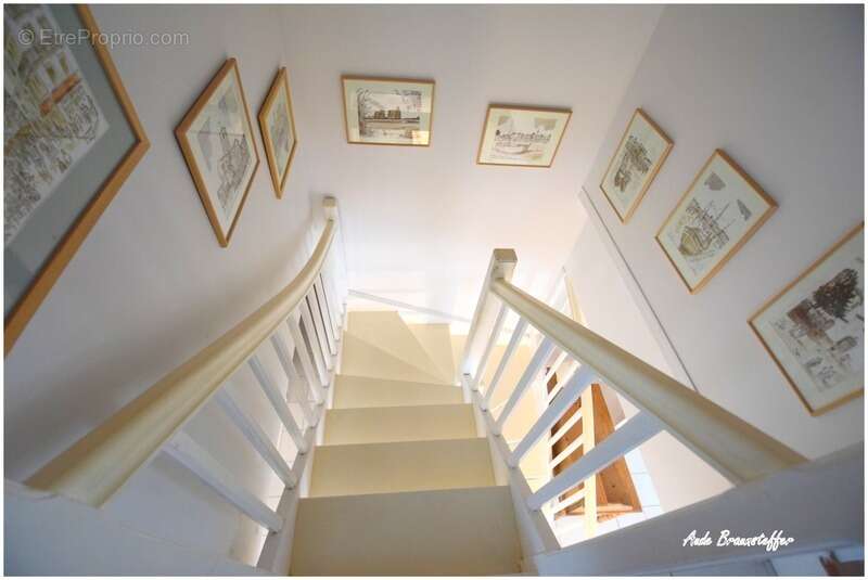 Maison à vendre 5 pièces SAINT MARTIN DE RE (17): Maison familiale lumineuse au calme, proche commerces et plage - photo 9