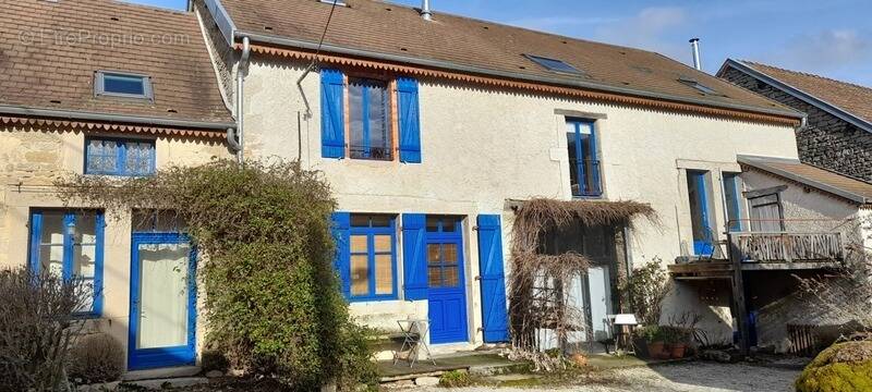Maison à VIEILMOULIN