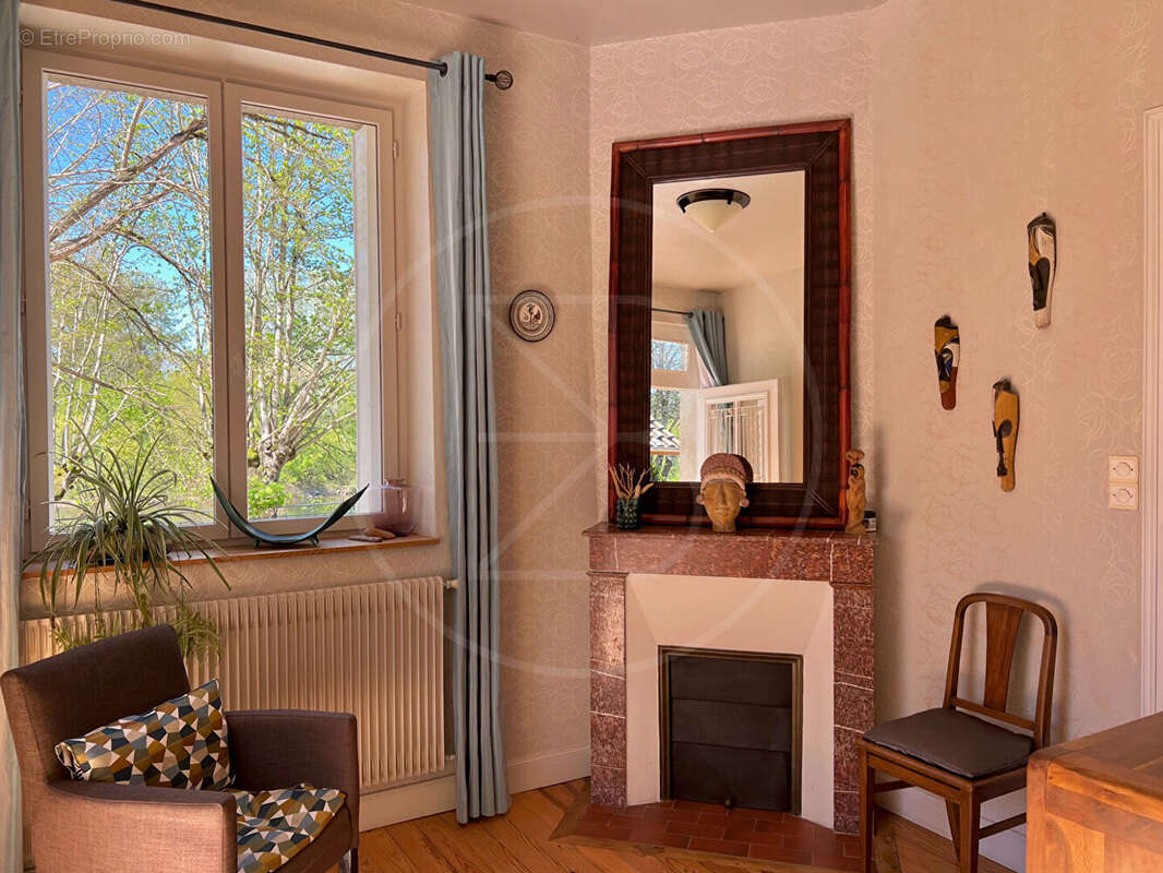 Maison à GENSAC