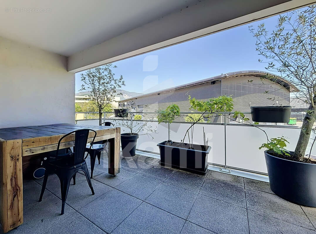 Appartement à SAINT-MARTIN-D'HERES
