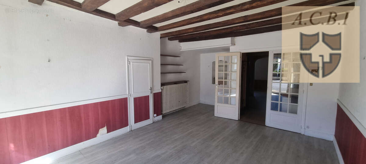 Maison à AZE