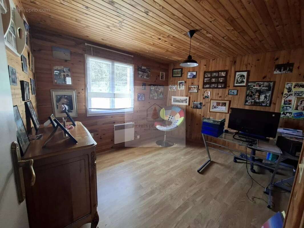 Commerce à LE COLLET-DE-DEZE