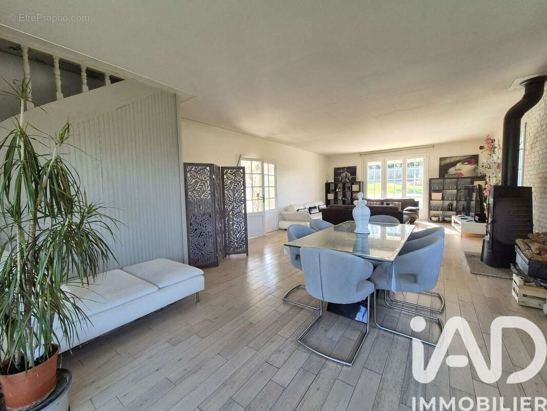 Photo 5 - Maison à CHENY