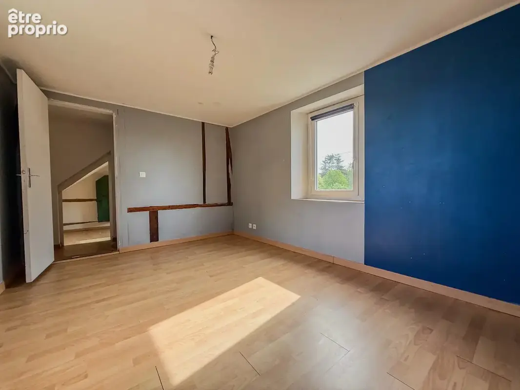 Propriété avec 2 maisons et 2 granges à renover - 1,3ha - photo 11