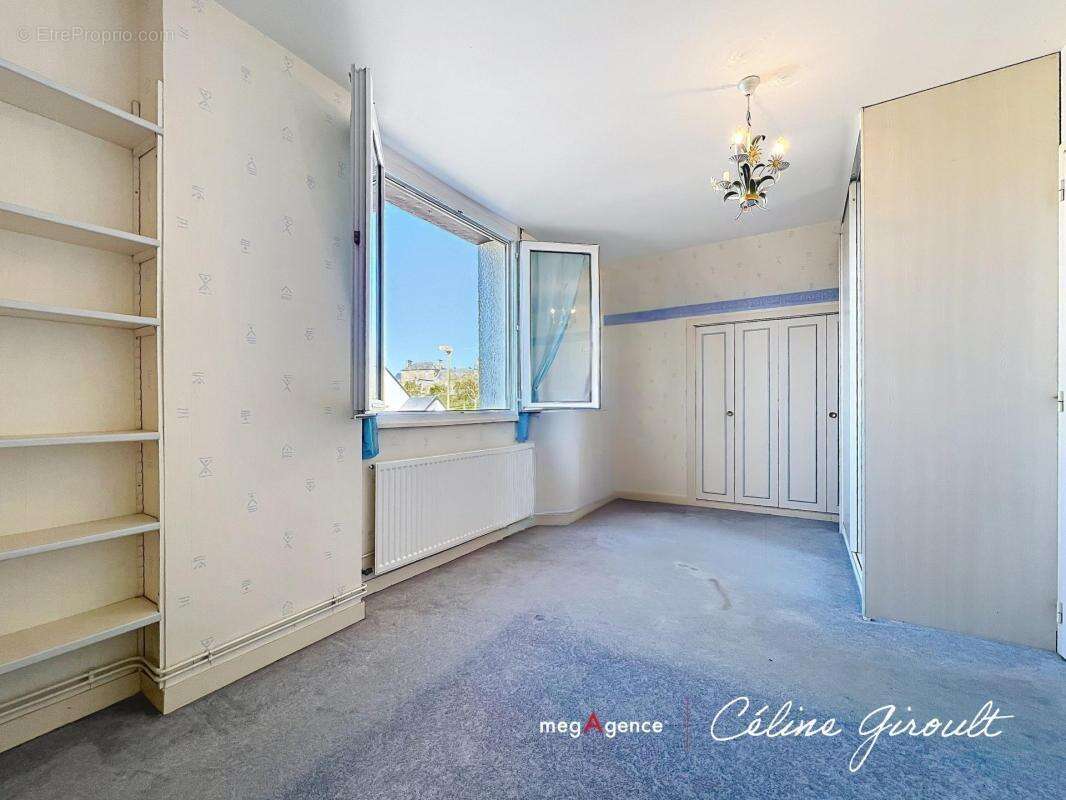 Spacieuse maison avec garage et dépendance pour camping-car ! - photo 15
