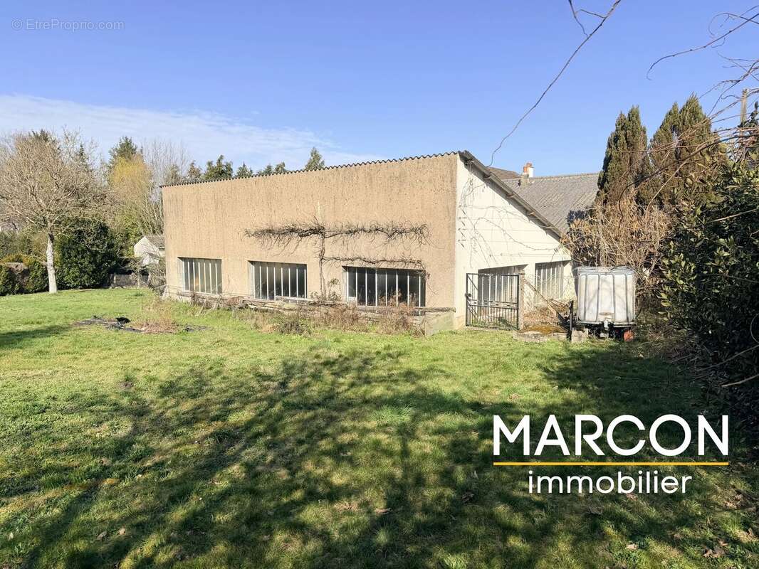 Maison à BUSSIERE-DUNOISE