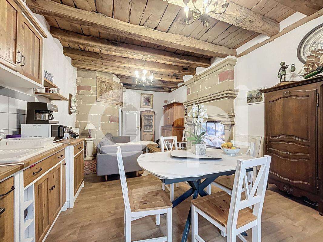 Appartement à COSNAC