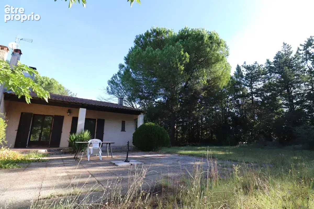 ARLES  Quartier Gimeaux  Maison de  200 m² sur 8 000 m² de terrain - photo 10