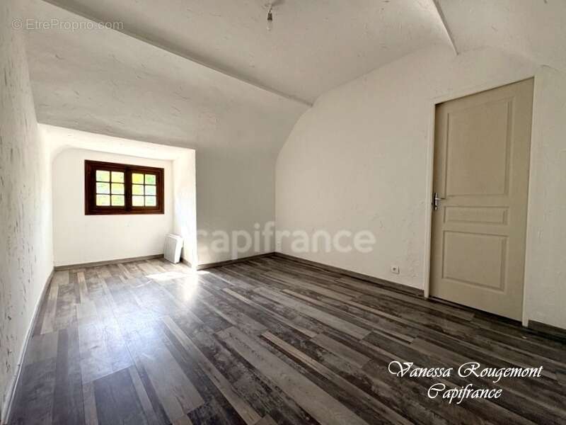Maison à vendre 4 pièces LAROCHE SAINT CYDROINE (89) - photo 7