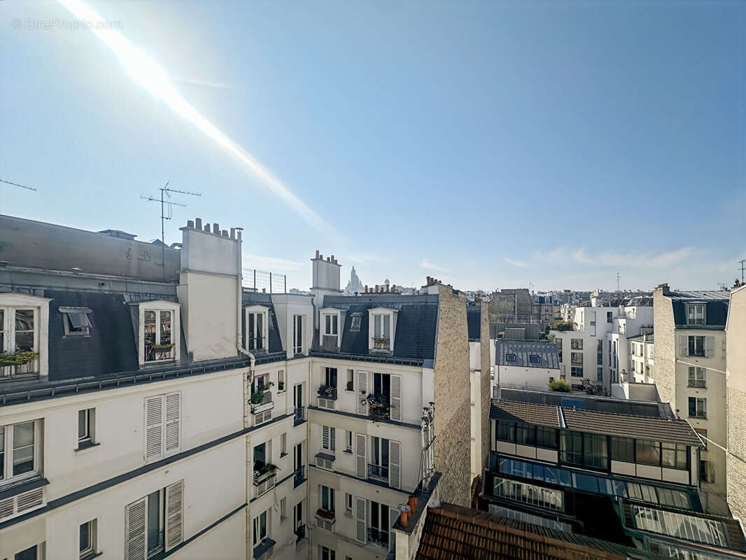 Appartement à PARIS-18E