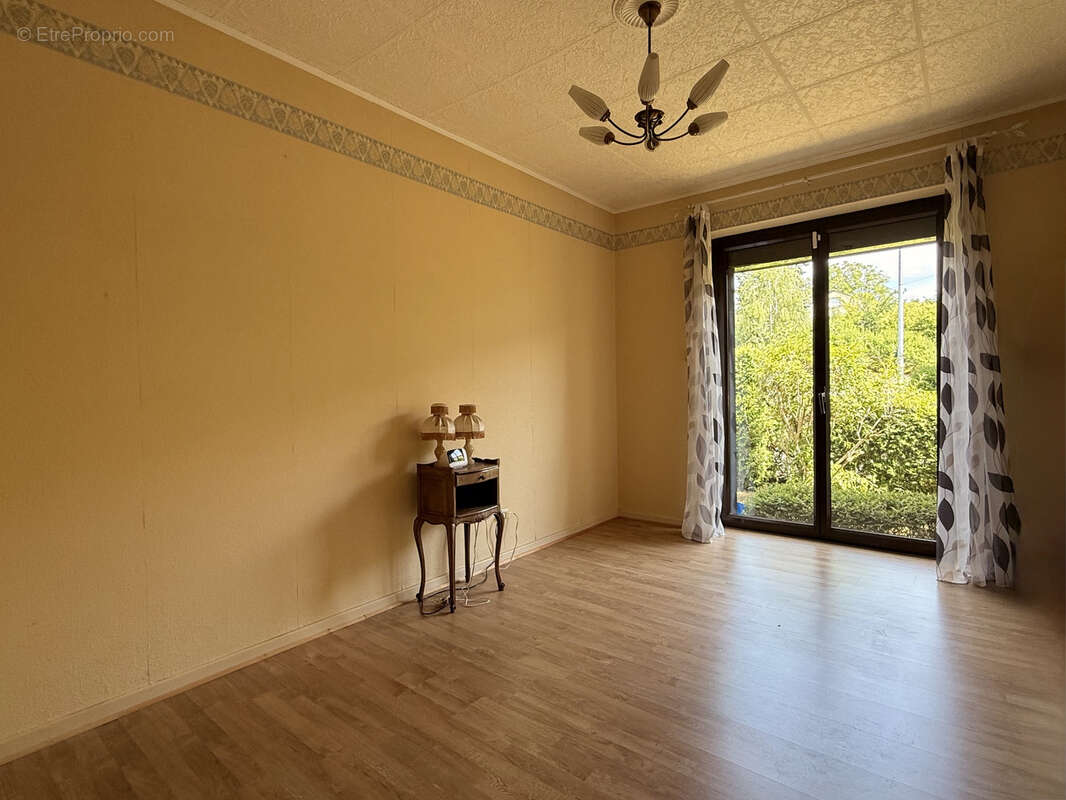 Maison à LESSY
