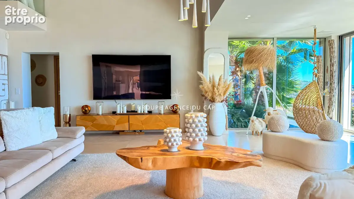À vendre villa de 9 pièces avec vue mer sur le golfe de saint-tropez, aux issambres - photo 4
