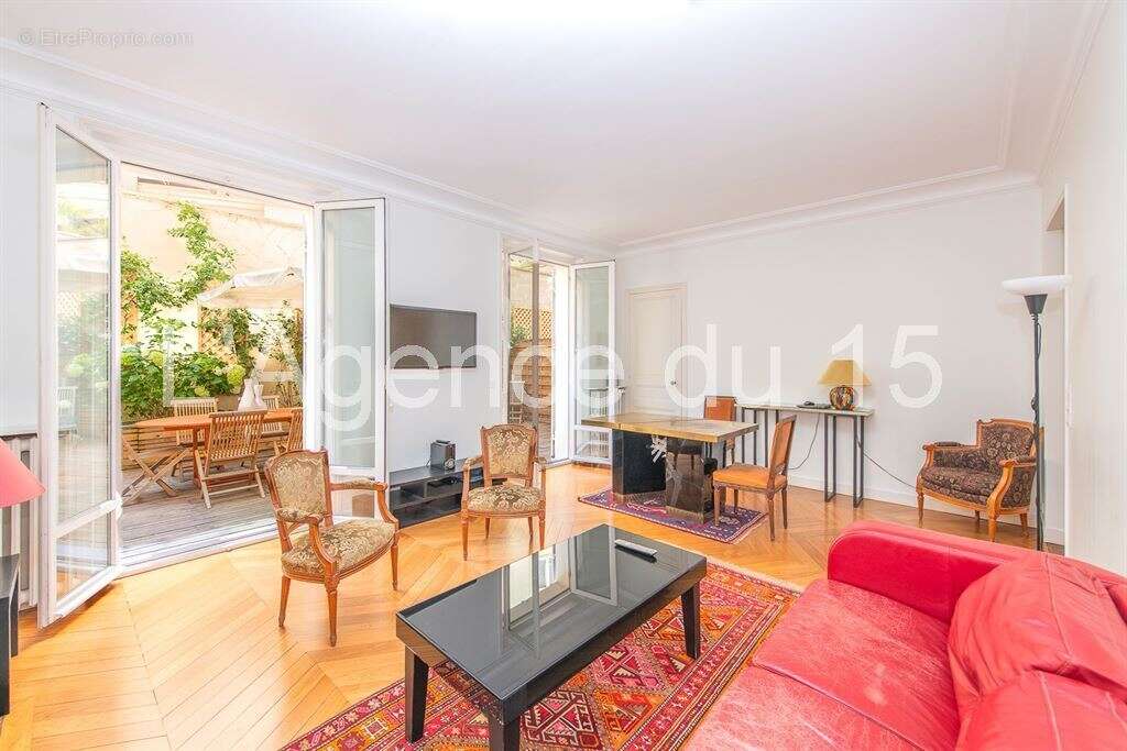 Appartement à PARIS-7E