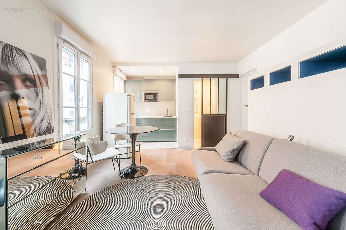 Appartement à PARIS-18E