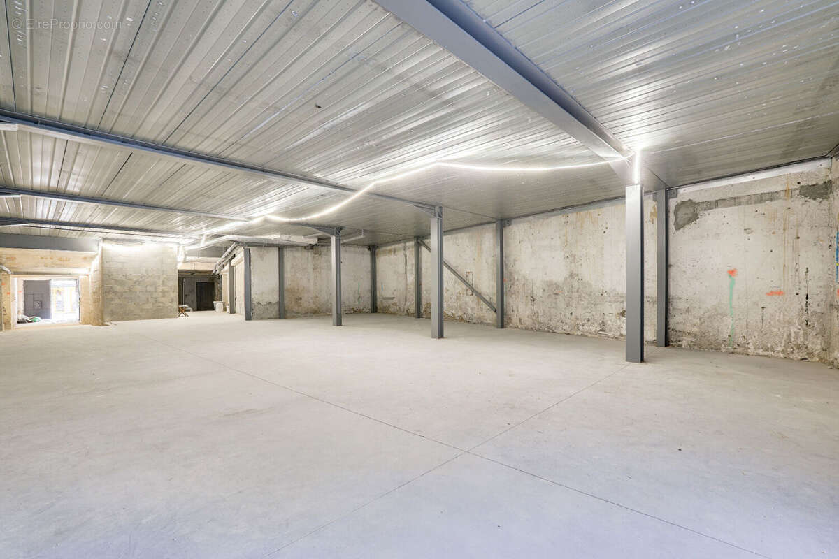 Commerce à MONTREUIL