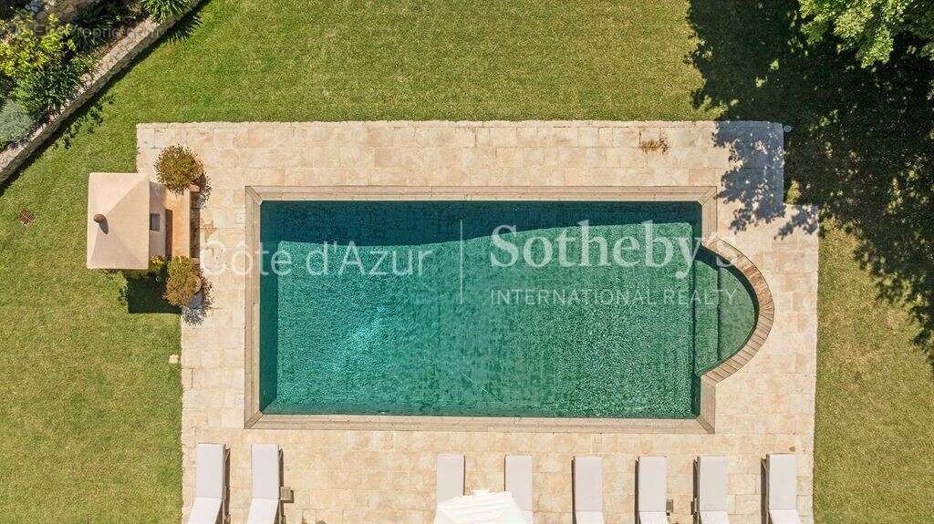 Villa provençale 210 m² avec piscine et jardin paysager proche Pampelonne - photo 20